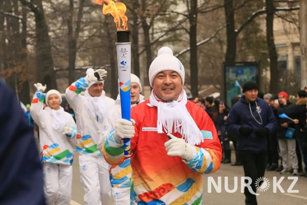 В Алматы прошла эстафета Огня Универсиады-2017